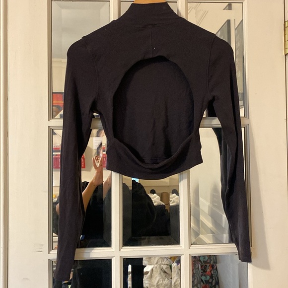 lululemon open back long long sleeve crop - Picture 2 of 6